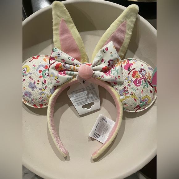Disney’s Minnie Mouse Rabbits Ears - Picture 1 of 4